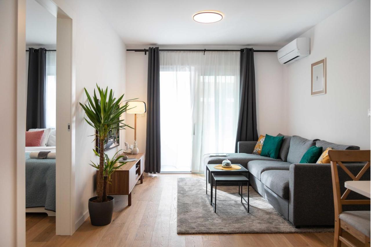 Design 2Bdr Apartment With Balcony- Free Parking 자그레브 외부 사진