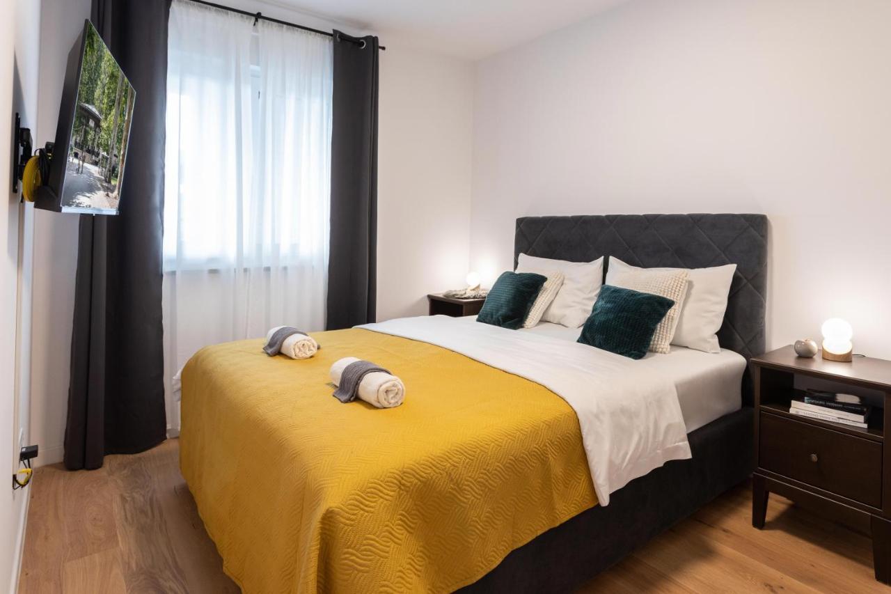 Design 2Bdr Apartment With Balcony- Free Parking 자그레브 외부 사진