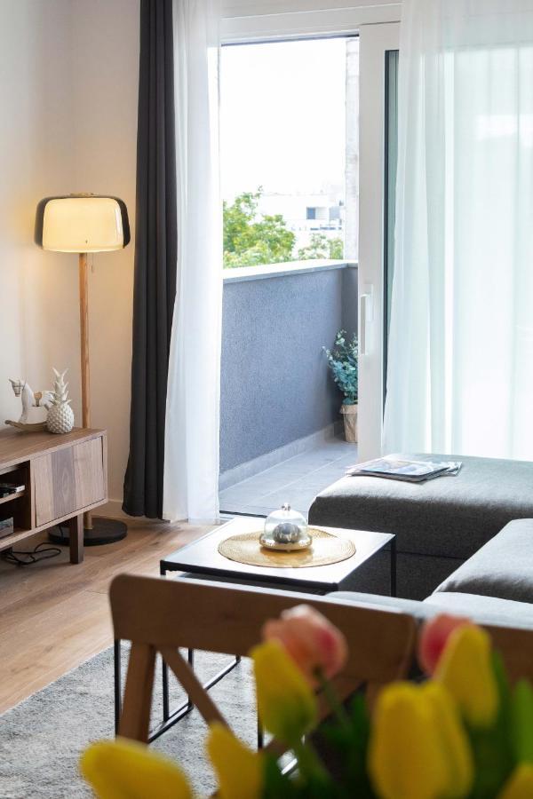 Design 2Bdr Apartment With Balcony- Free Parking 자그레브 외부 사진