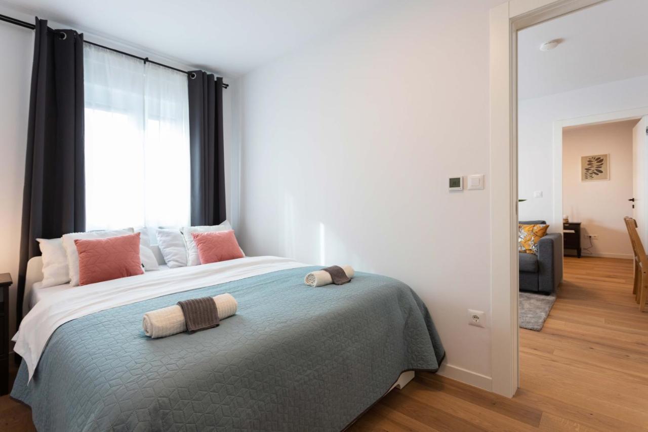 Design 2Bdr Apartment With Balcony- Free Parking 자그레브 외부 사진